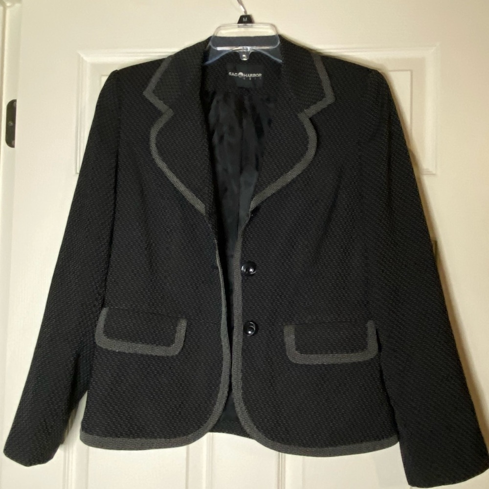 Sag Harbor Black and White Women’s Suit Jacket